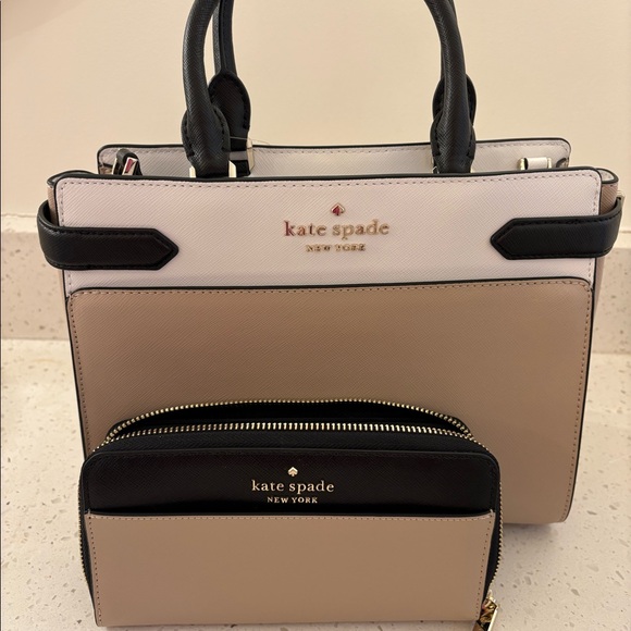 Kate spade purse + matching wallet - Picture 1 of 10